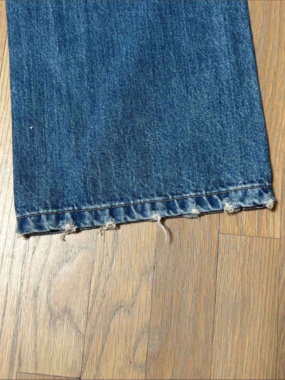 BDG Size 24 Women's Straight Leg Jeans in Medium Blue Wash - Picture 9 of 10